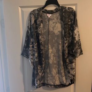 LuLaRoe women’s gray cardigan